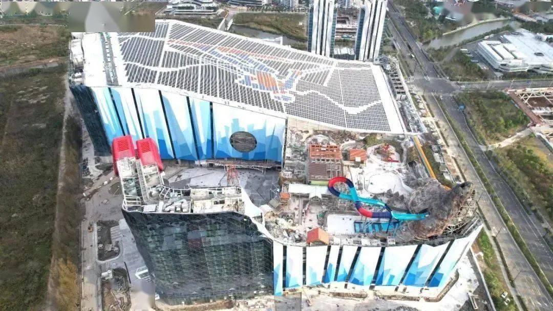 临港2024：全球最大室内滑雪场开业新开20万方商业！(图1)