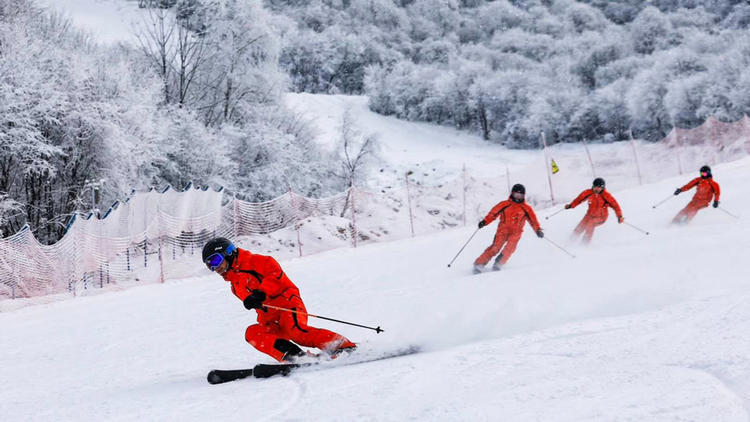 九游体育网站：2024西安滑雪胜地冬天来西安放肆滑雪鳌山场最新攻略鳌山旅游攻略-游侠客旅行(图17)