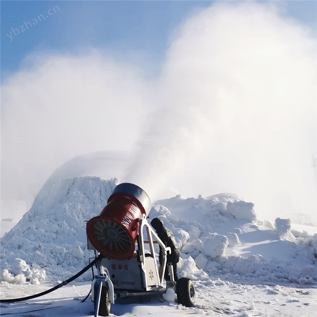 九游体育网站：山西陵川滑雪场造雪设备大型雪狼款(图4)