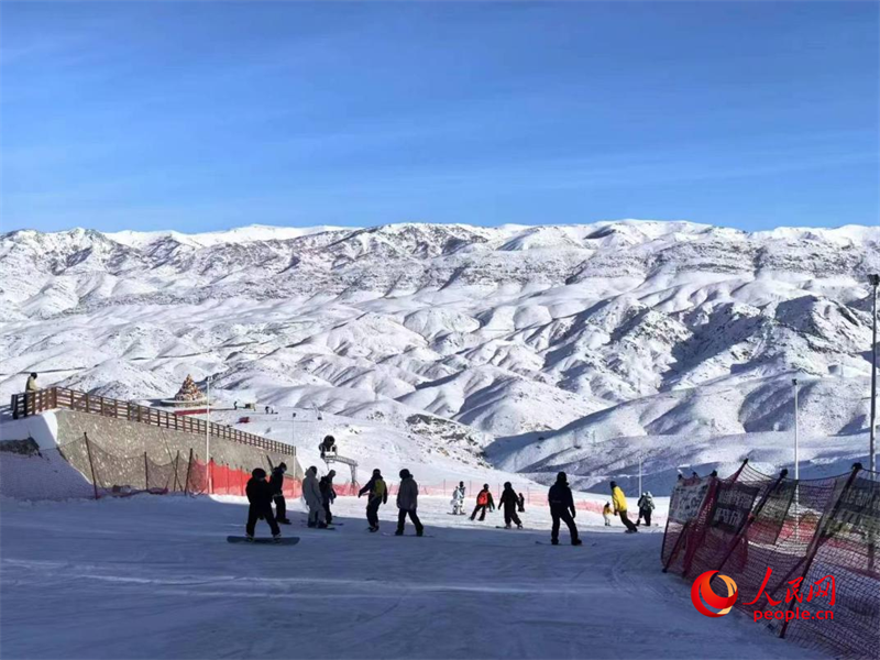 九游体育网站：有回音丨半价滑雪、预约制免费……阿勒泰好政策让本地群众“惠滑”(图1)