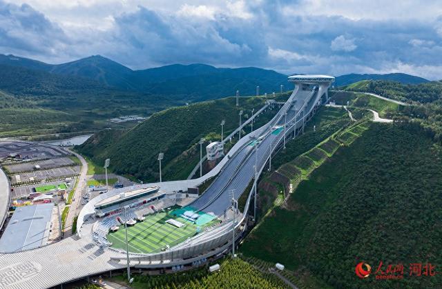 冬奥小城暑期“热”(图1)