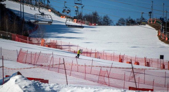 九游体育网站：游客少、氣溫高韓國滑雪旅游業面臨困境(图2)