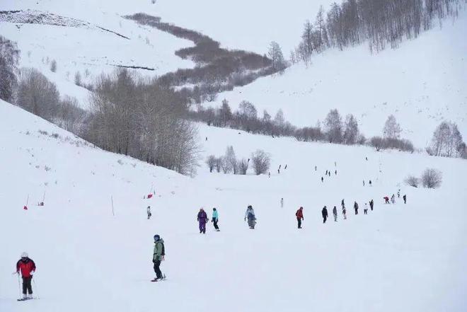 下雪啦！新疆滑雪指南提提提提前来了！(图4)