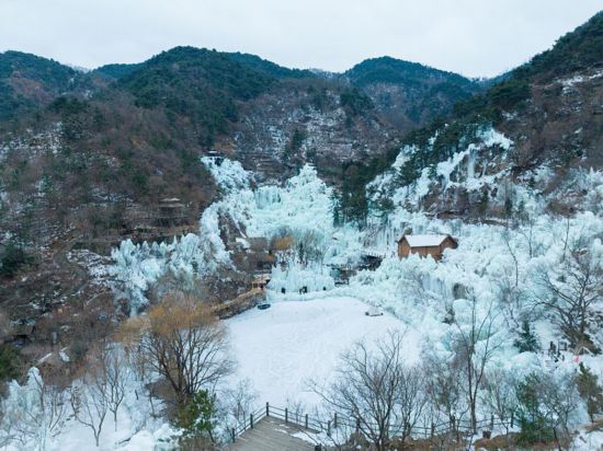 九游体育网站：天气冷了冰雪经济热了好客山东欢迎你来冬游齐鲁(图2)