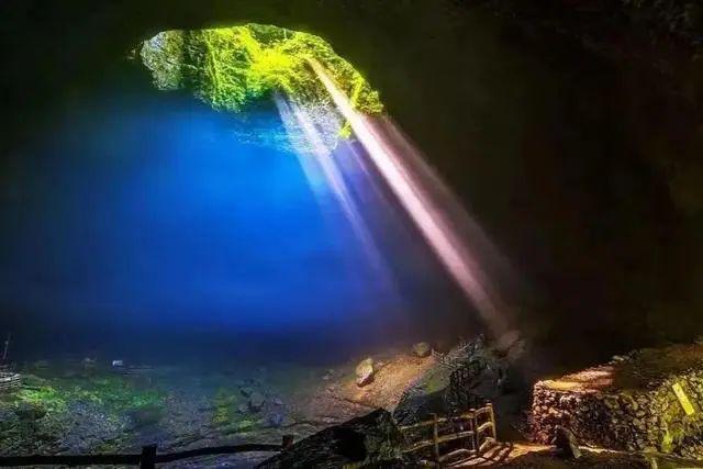 九游体育：四川这个避暑胜地夏季平均温度只有23度是中国十大避暑名山(图3)