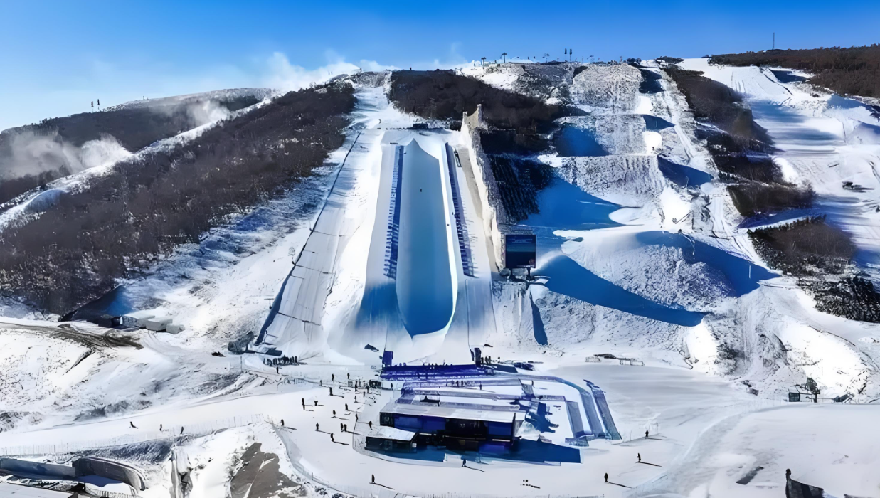 九游体育：以高水平赛事为牵引云顶滑雪公园焕发新活力(图1)