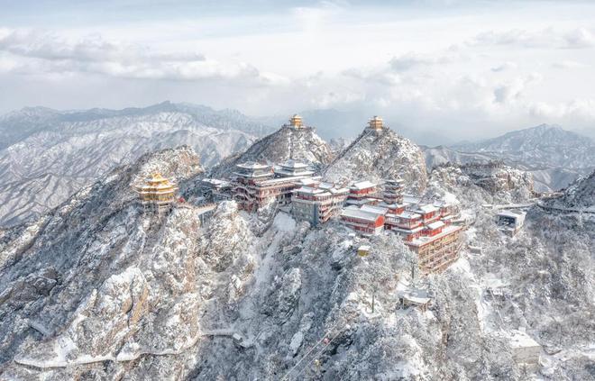 九游体育：观雪胜地哪家强国内9个赏雪胜地今年你选哪一个(图7)