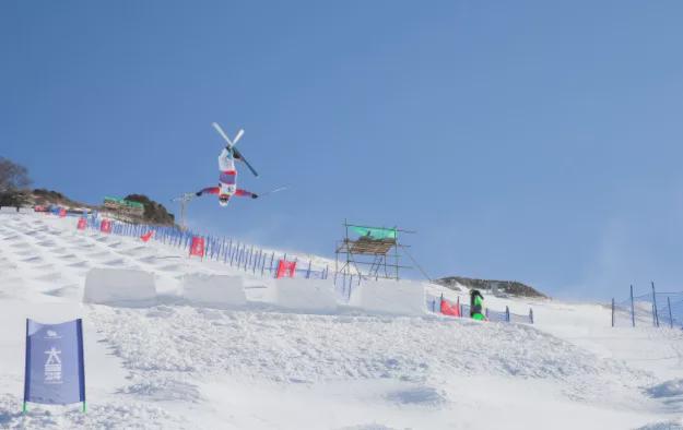 九游体育网站：观雪场11丨国内规模最大综合滑雪度假区在这个四季运营的小镇(图5)