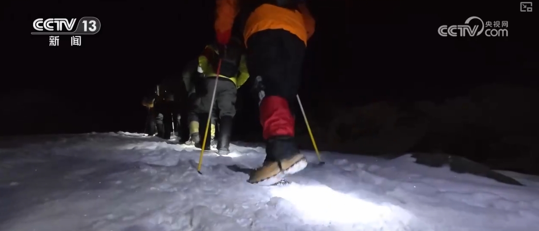 九游体育：“冷”资源变身“热”经济“滑雪+”激活冬日旅游市场新活力(图8)