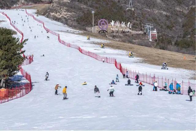 九游体育：冰雪头条：京郊13大滑雪场游玩攻略(图5)