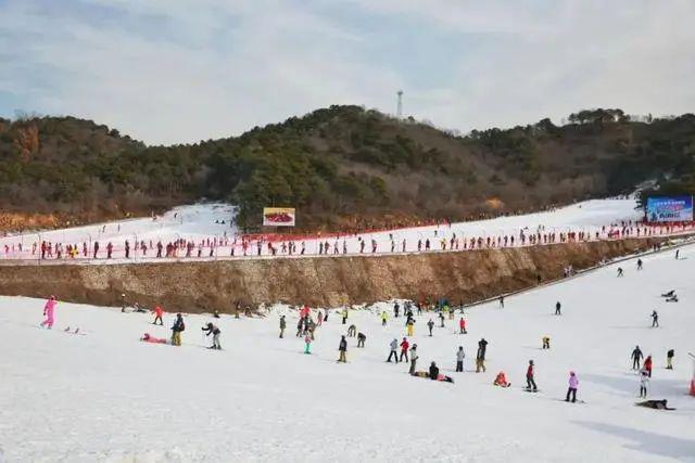 九游体育：冰雪头条：京郊13大滑雪场游玩攻略(图6)
