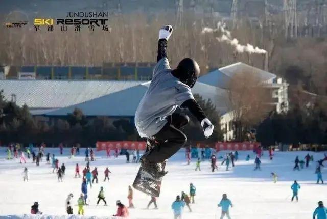 九游体育：冰雪头条：京郊13大滑雪场游玩攻略(图3)