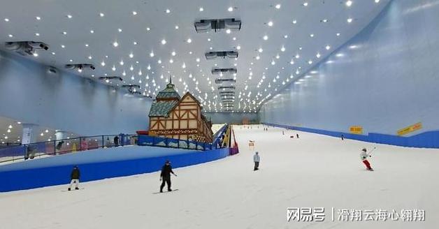 九游体育：冰雪奇缘：探秘中国各地的冰雪经济与旅游魅力(图2)