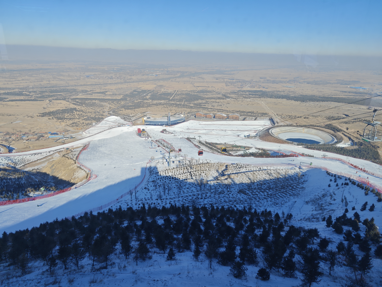 九游体育：朔州山阴：冰雪产业“热”意浓(图1)