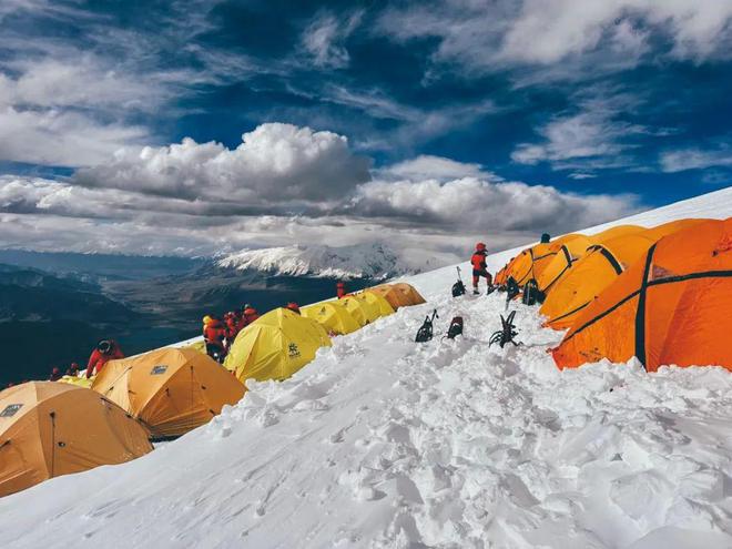 九游体育网站：登山滑雪：滑雪的nextlevel(图13)