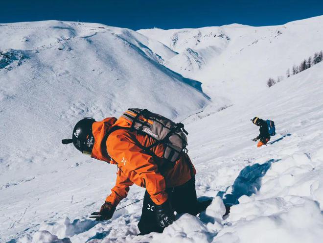 九游体育网站：登山滑雪：滑雪的nextlevel(图25)