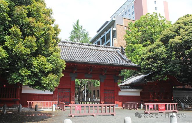 九游体育网站：东京大学校门惊现中国有钱家庭“留学考察团大巴”中国家长“瞄准日本大学”的背后(图4)