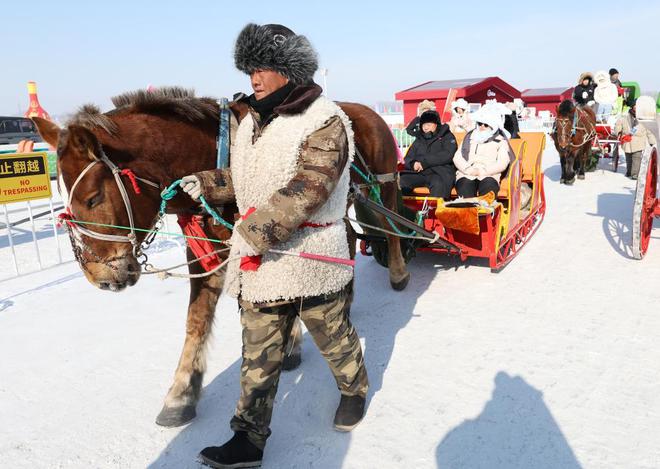 “热”潮迭起促消费冰雪经济再升温(图4)