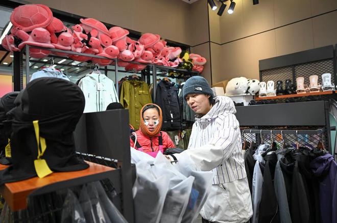“热”潮迭起促消费冰雪经济再升温(图5)