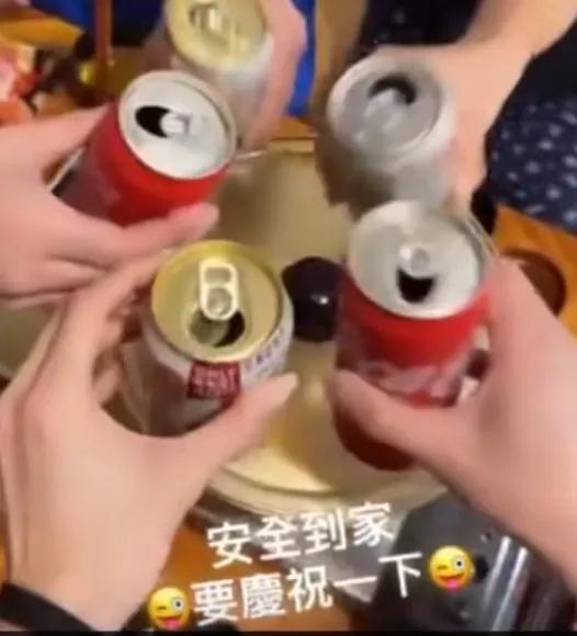 九游体育：突发！李彩桦日本滑雪掉进2米深雪洞大声呼救现场照片曝光(图6)