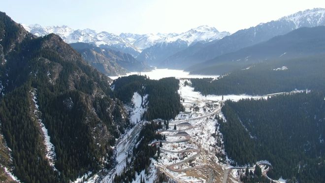 阜康：6项“天山天池+”全域旅游政策带动旅游热(图1)