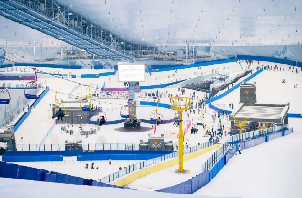 到都江堰打卡冠军滑雪场领略“三遗”之城冰雪魅力(图3)