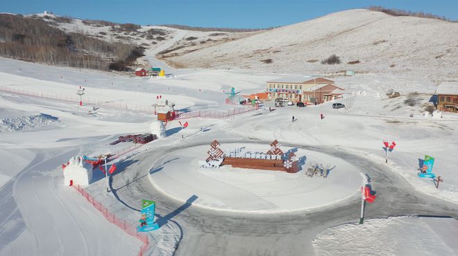 国家级滑雪旅游度假地“冷资源”变“热产业”牙克石打造四季旅游全场景(图1)
