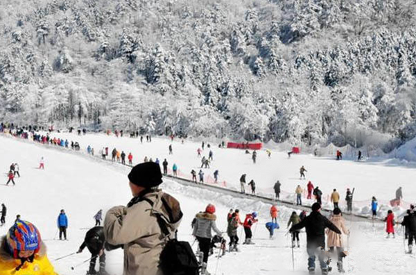 江浙沪超高性价比的7大滑雪胜地(图1)