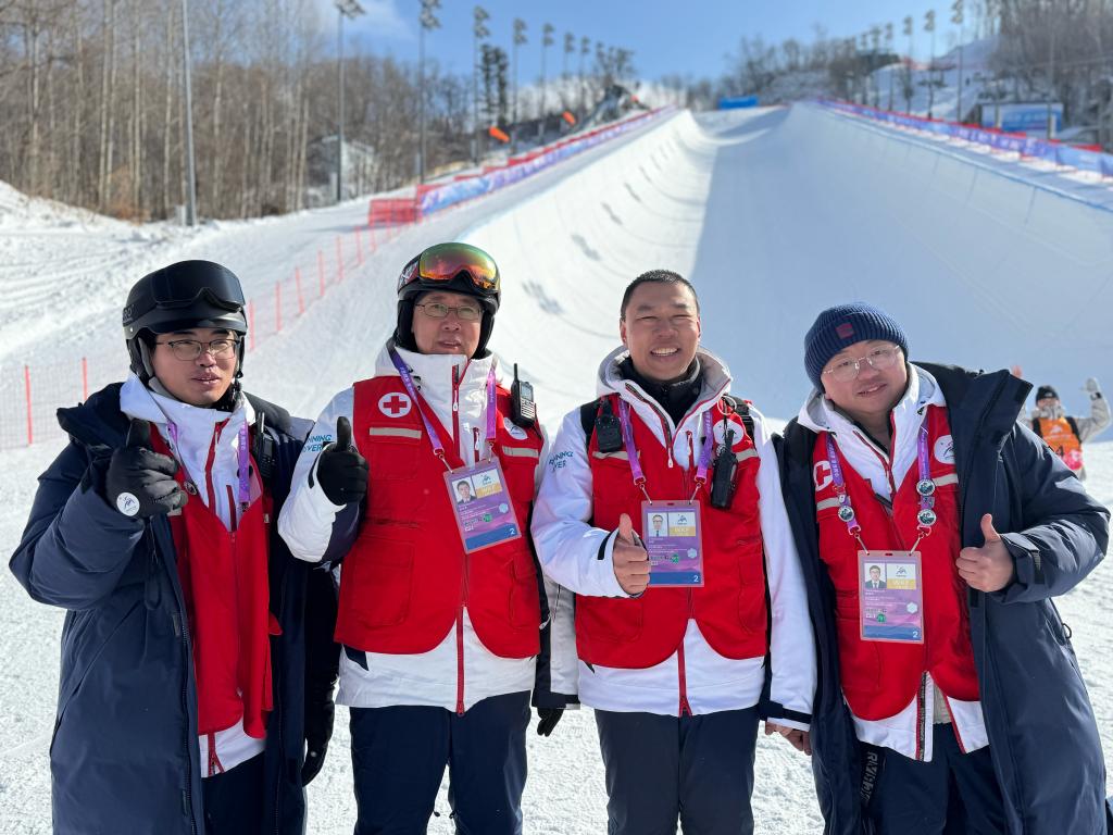 滑雪医生数十次的演练换一次运动员的健康平安(图5)