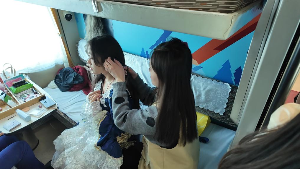 九游体育网站：冰雪旅游“热”力绽放各地活动精彩纷呈(图12)