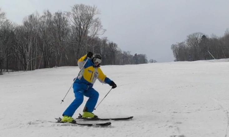 九游体育：高质量发展看中国｜滑雪上春山！黑龙江海量“粉雪”资源开辟消费新场景(图2)