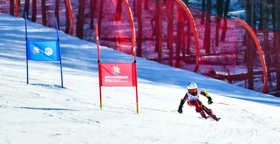 九游体育：“2024全国青少年四季滑雪挑战赛”总决赛于崇礼雪如意滑雪场成功举办(图7)