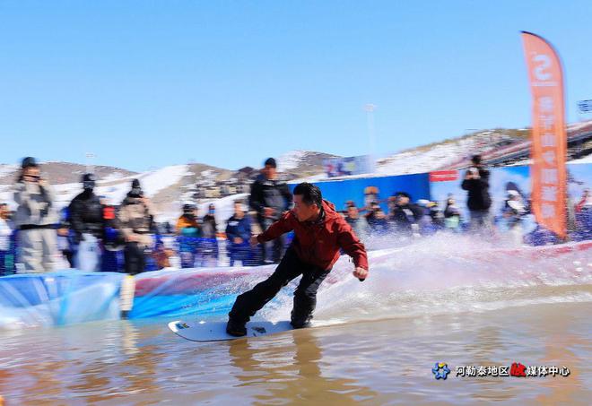 带上你的滑雪搭子解锁滑雪新玩儿法(图2)