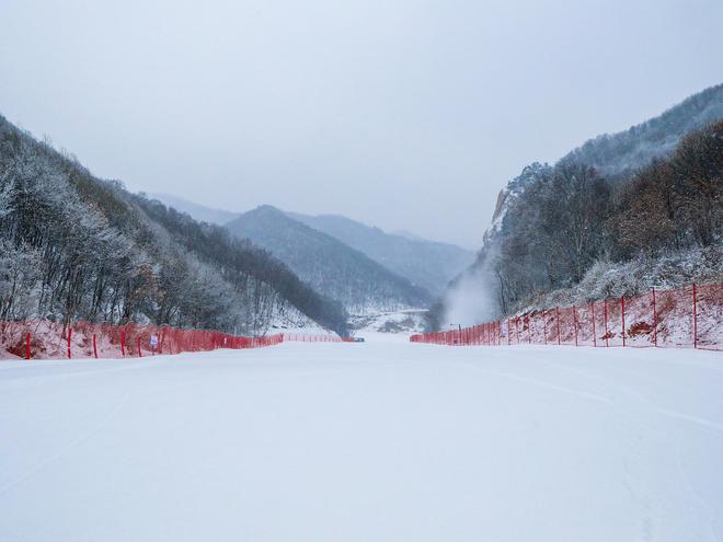国家级滑雪旅游度假地河北滦平金山岭滑雪旅游度假地：河北旅投打造“环京雪域之(图3)