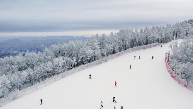 国家级滑雪旅游度假地河北滦平金山岭滑雪旅游度假地：河北旅投打造“环京雪域之(图6)