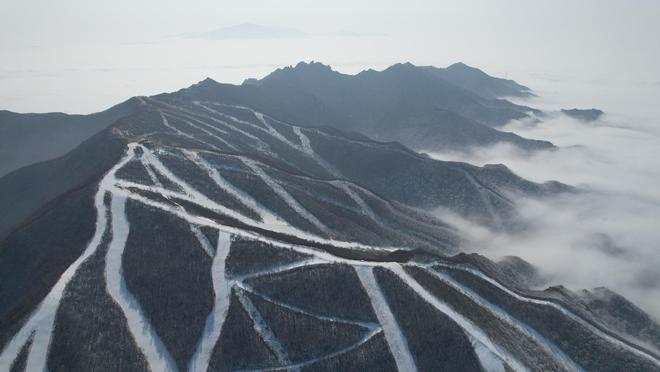 国家级滑雪旅游度假地河北滦平金山岭滑雪旅游度假地：河北旅投打造“环京雪域之(图8)