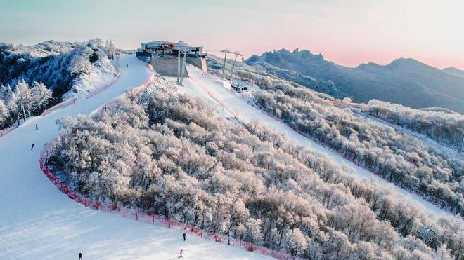 国家级滑雪旅游度假地河北滦平金山岭滑雪旅游度假地：河北旅投打造“环京雪域之(图7)