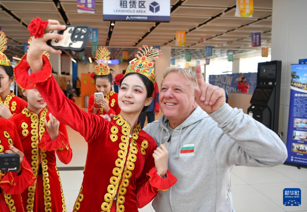 冰雪运动成就新疆文旅新名片_大众网(图6)