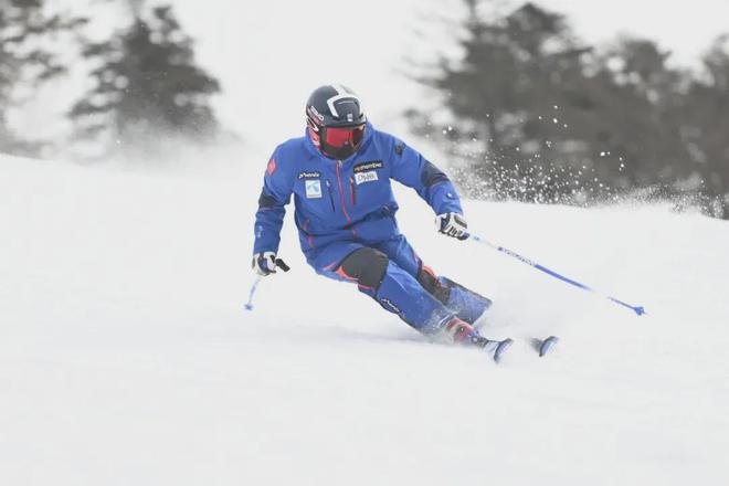阳光暖春雪好快来北大湖滑春雪！(图1)