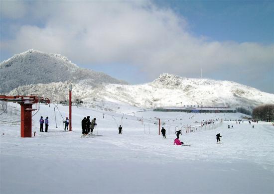 九游体育：冬季耍雪国内最佳十大滑雪胜地(图5)