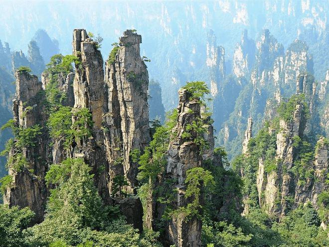 九游体育：张家界五日游家庭游攻略：人均多少钱？本地靠谱地接含森林公园(图1)