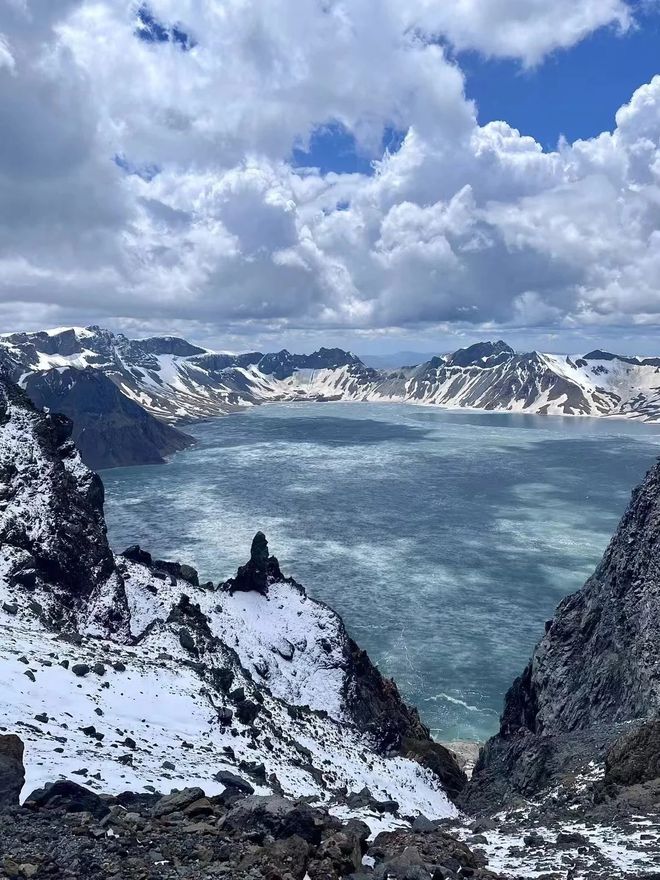 九游体育：双飞长白山跟团游5天要多少钱？长白山旅游攻略花费及景点推荐(图2)