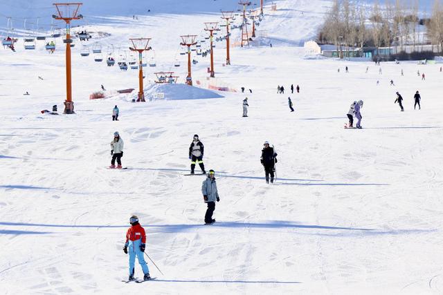 新华全媒+冰雪运动成就新疆文旅新名片(图25)