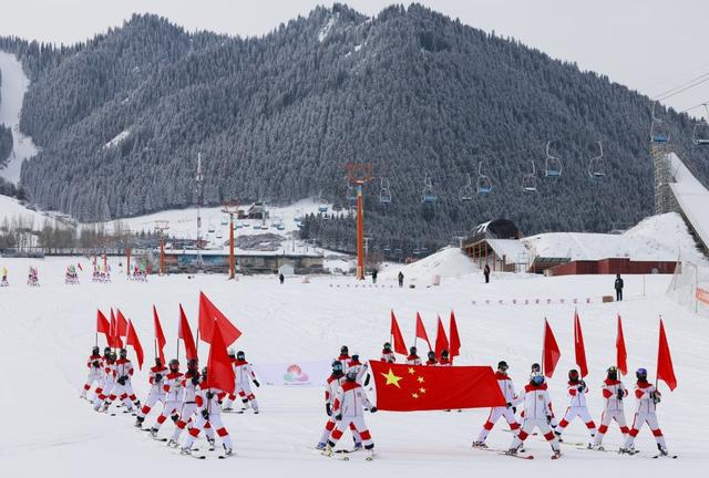 新华全媒+冰雪运动成就新疆文旅新名片(图18)