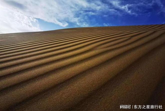 九游体育：新疆旅游时间怎么选？东方之星旅行社给您实用的建议(图3)