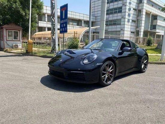 25款保时捷911顶级跑车店内现车最新价格120万分期优惠10万(图1)