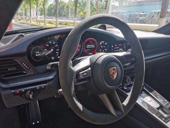 25款保时捷911顶级跑车店内现车最新价格120万分期优惠10万(图2)