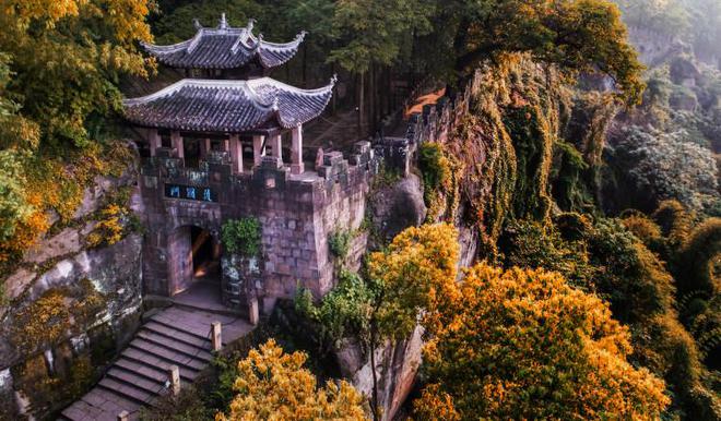 九游体育网站：包含两大世界遗产都免票！川渝再度联手发放文旅福利了(图2)