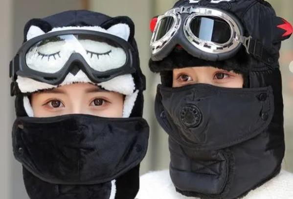 九游体育网站：滑雪入门攻略新手滑雪需要注意的事项(图3)
