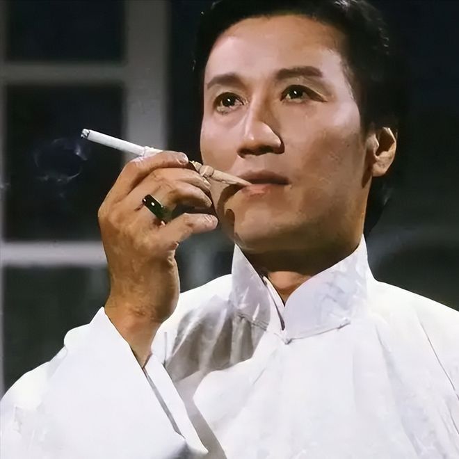 九游体育网站：88岁谢贤考虑后事已交代陪葬品和遗产唯独放不下小林青霞母子(图2)